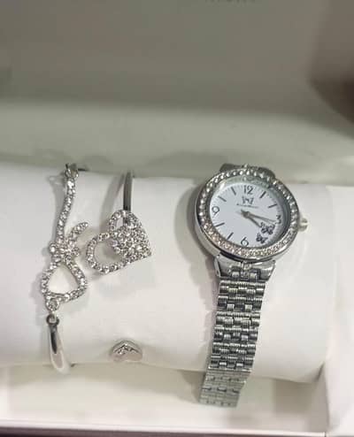 Women Silver Watch with Crystal Heart Bracelet