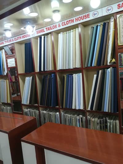 کپڑے کی چلتی ھو ءی دو کا ن برائے فروخت