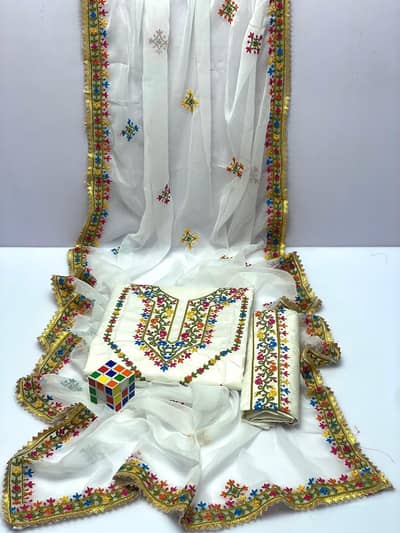 Off White Embroidered 3 Pcs Women Suit Set