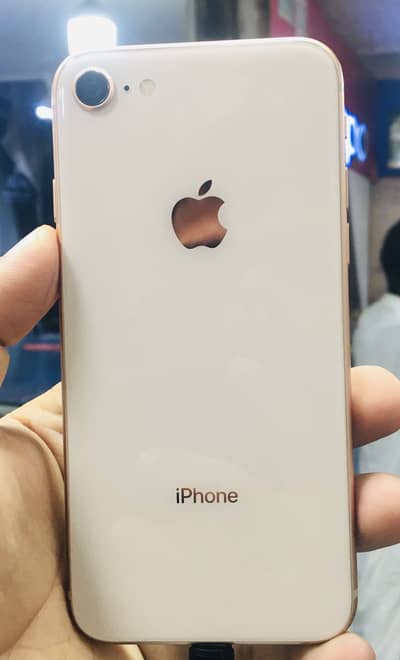 iPhone 8 non pta camera nhi chalta back wala All Okay ha Baki sb