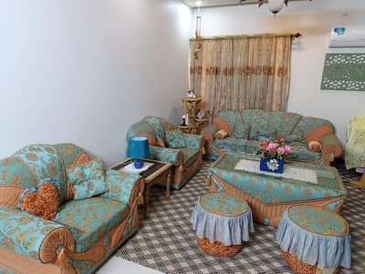 Sofa Set with Central Table and Morray