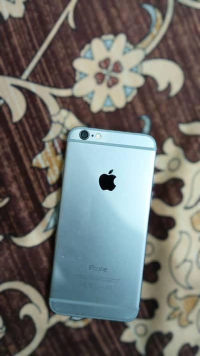 Iphone 6 non pta 10/10 condition