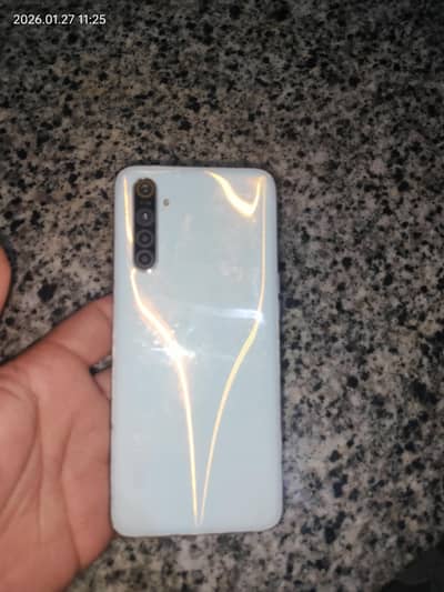 realme 6 4/128 with box