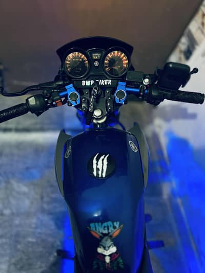 YBR 125 in full clean condition