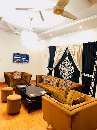 In The House Full Furnished Corner Portion For Rent Par Day 15000 Rent Par Month 130000