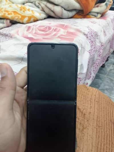 Galaxy Flip 3