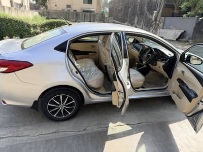 Toyota Yaris 1.3 ATIV cvt-i 2020 model seal pack condition B2B genuine