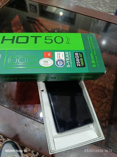 Infinix Hot 50 Pro Plus 16 GB 256 GB edge