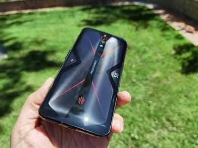 GAMING PHONE RED MAGIC 5G GHOST EDITION.
