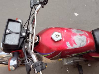 Honda 125 cg head cylander Ka Kam honay Wala ha wasay ok ha Sara