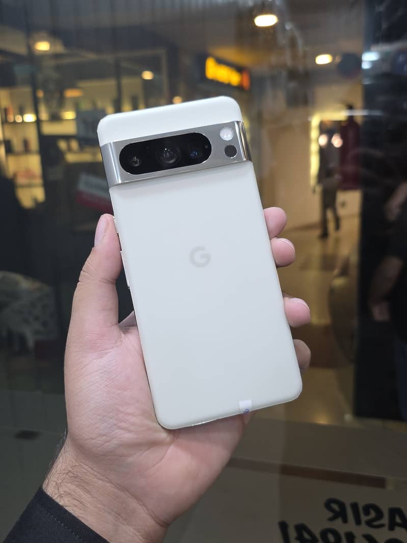 Google Pixel 8 Pro 3