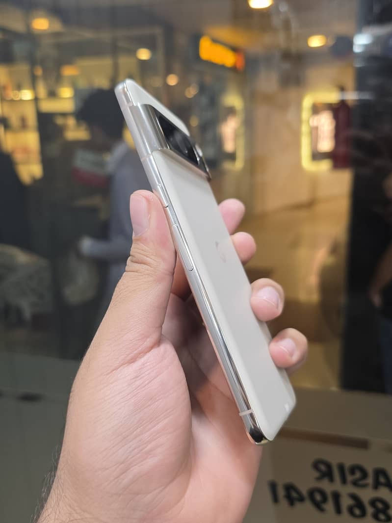 Google Pixel 8 Pro 5