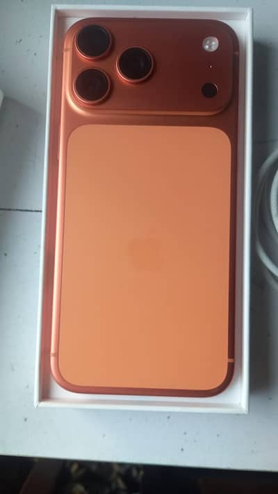 Apple iPhone 17 Pro Max 256GB – UK Model |eSIM | 100% BH| Complete Box