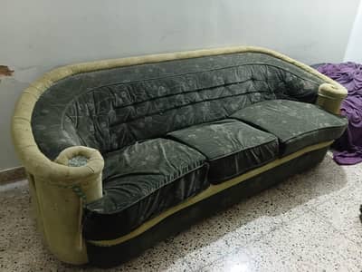 5 seater sofa set for urgent sale