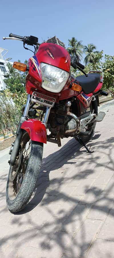 Good condetion engen is good  and smoth raied biack.