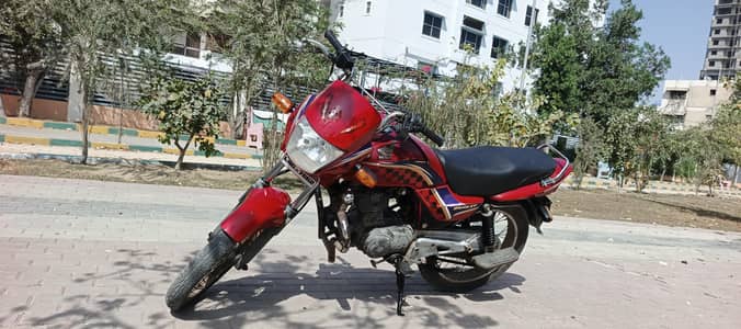 Good condetion engen is good  and smoth raied biac. Call- 0328273365k.