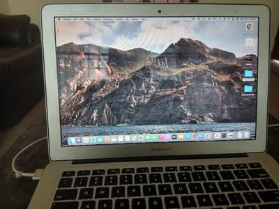Macbook Air 13 inch 2014 model Core i5