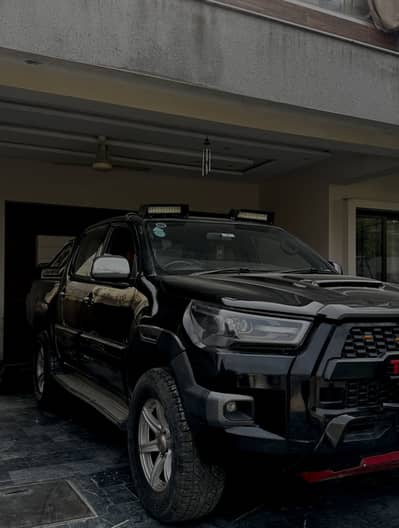 Toyota Vigo 2005 (Converted to ROCCO) – Beast Look