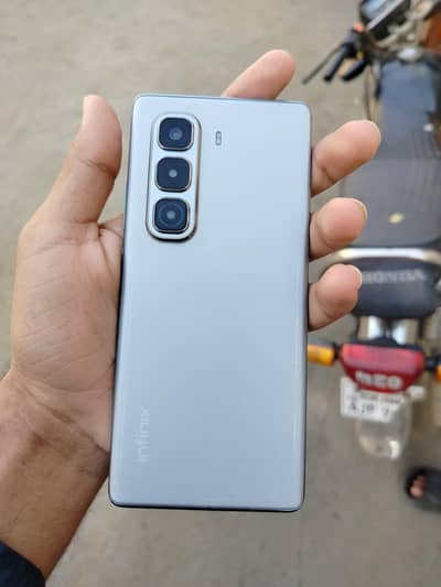 Infinix Hot 50 pro plus 8+8/256