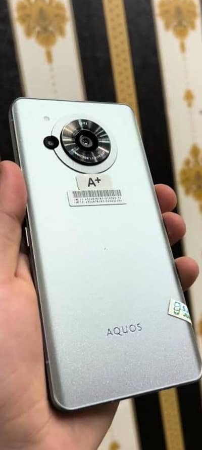 Sharp Aquos R7 – 12GB RAM / 256GB –Leica Camera– Official Pta approved