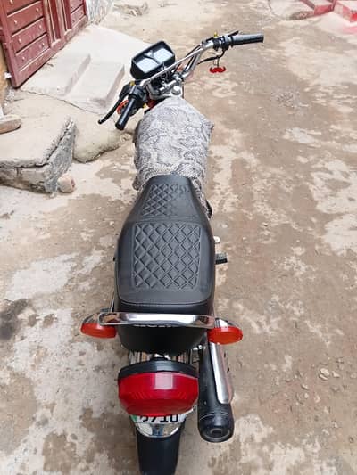 125 For sell 10/10 Condition