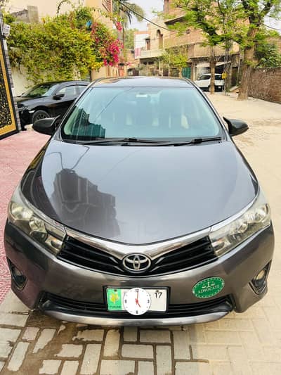 Toyota Corolla Gli auto 2017 family used car.