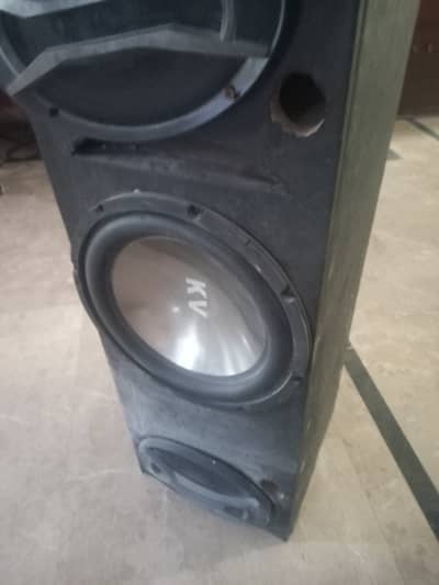 Boofer with amplifier