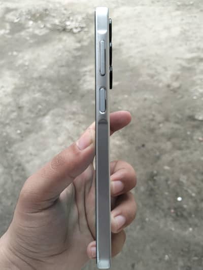 Samsung Galaxy a16 5g 4 months used