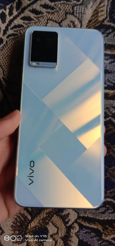 Vivo y21 condition 10/10 with charger