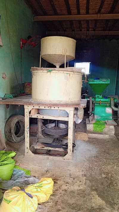 Atta Chakki with Heavy Duty Machine for Sale(03092072977)