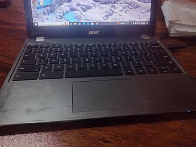 chrome book 4gb 128 GB hy