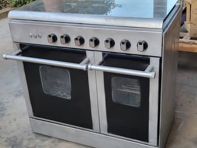 Cooking Range For urgent Sale Located Khan Garh Muzaffargarh