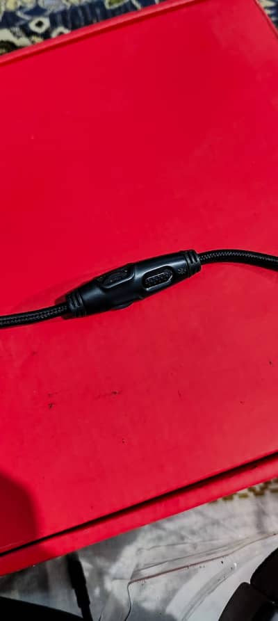 Hyper x alpha used condition. All ok no default in headphones.