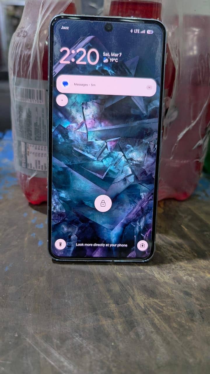 Google pixel 8 pro 1