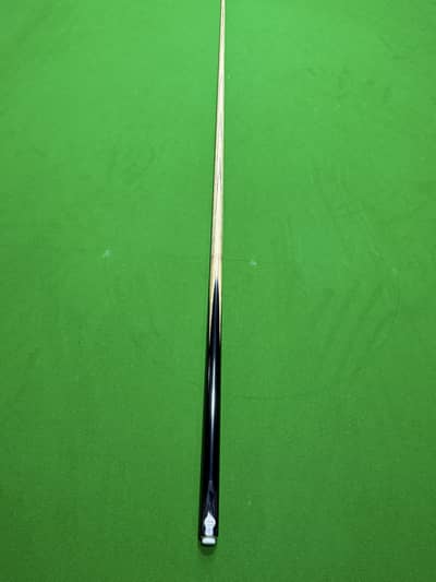 MKR ULTIMATE CUE.      03151480244
