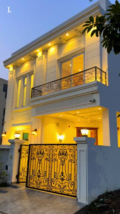 5 Marla Double Story House For Rent Near Wapda Town Lahore.