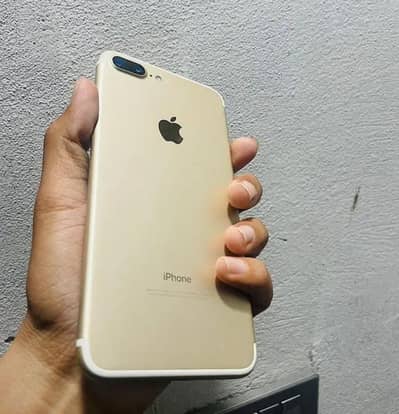 iphone 7 plus 128 GB my WhatsApp number 03 25 022 67 56