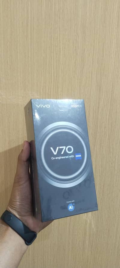 vivo V70 5G 12 512