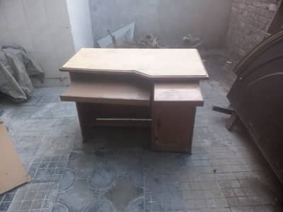 COMPUTER TABLE OR IRON TABLE NEAT CLEAN