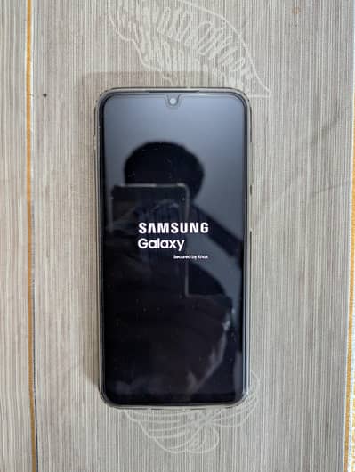 Samsung Galaxy A16 - Exceptional Performance, Stunning Display