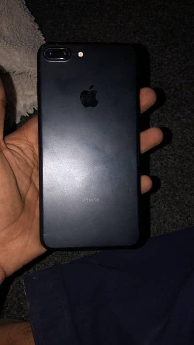 10/10 condition all ok set. 32gb contact number 03186383597