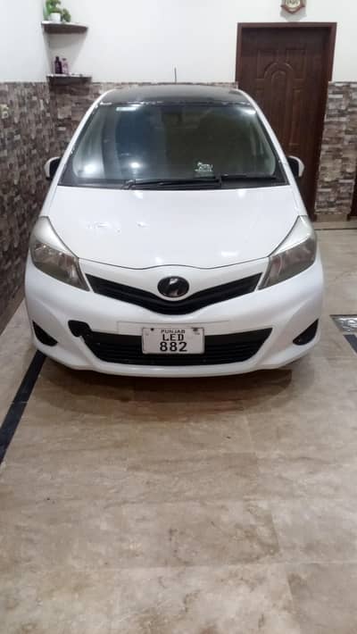 Toyota vitz . 2012/15.0301 6620407