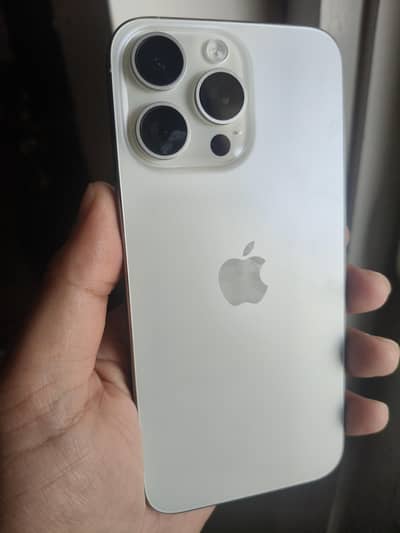 IPhone 15 Pro Max, just like new, 97 % battery, only 95 cycle count
