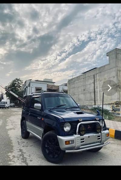 Mitsubishi pajero 2008