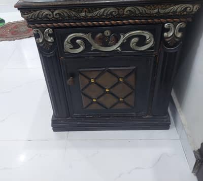 bed set dressing table and side tables