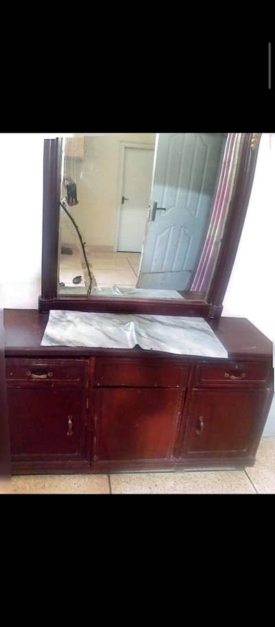 dressing table