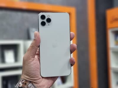 iphone 11 pro max 256GB full box Whatsapp no 03493576417