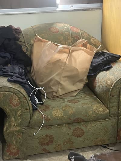 1 seater sofa with table