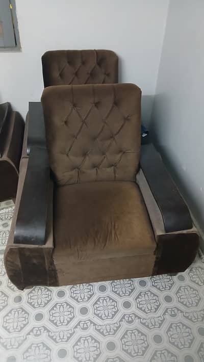 Luxury 7 seater sofa set | Good condition
