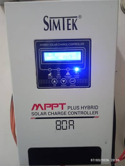 SIMTEK MPPT hybrid solar charger controller 80A, with box